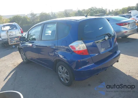 2011 Honda Fit z USA, uszkodzony, nr VIN JHMGE8H34BC028011